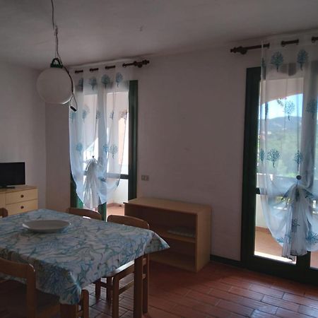 Appartamento Trilocale Vista Piscina Baja Sardinia Kültér fotó